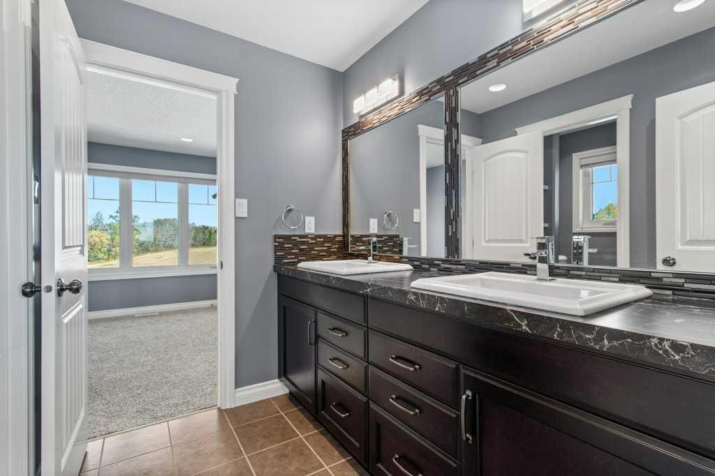 









28513


Township Road 374

,
Rural Red Deer County,




AB
T4N 5E4

