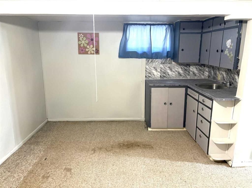 









220


LADY VIVIAN

Avenue West,
Galahad,




AB
T0B 1R0

