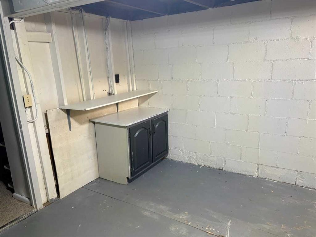 









220


LADY VIVIAN

Avenue West,
Galahad,




AB
T0B 1R0

