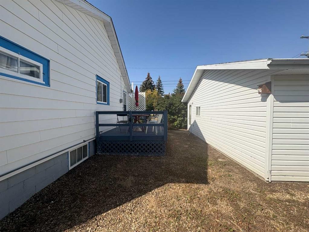









220


LADY VIVIAN

Avenue West,
Galahad,




AB
T0B 1R0

