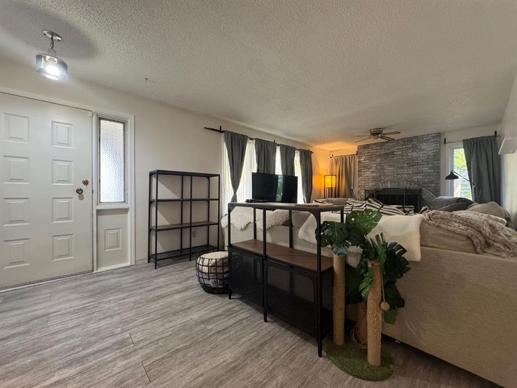 









3807


62

Street,
Camrose,




AB
T4V 3B5

