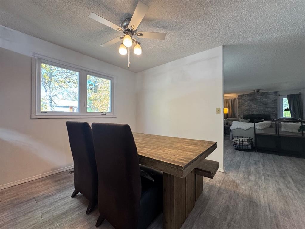 









3807


62

Street,
Camrose,




AB
T4V 3B5

