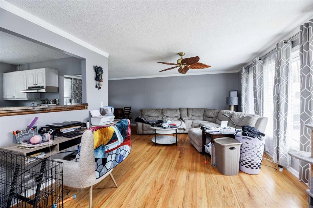 









4812


Lake

Street,
Alix,




AB
T0C 0B0

