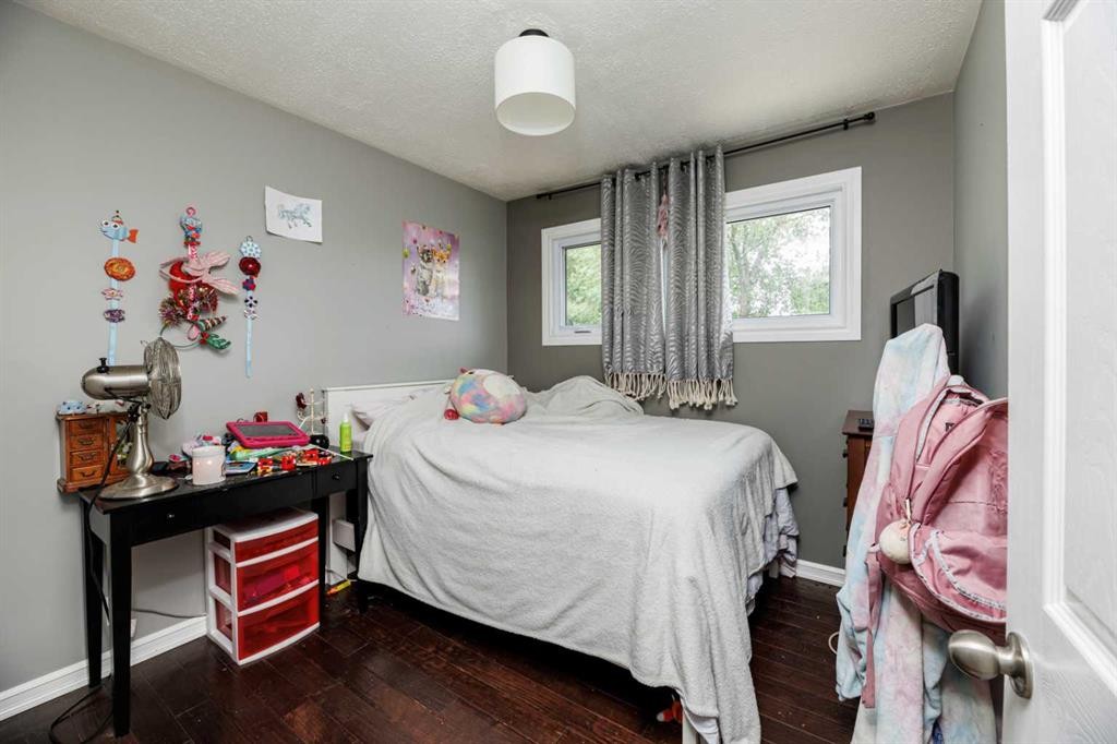 









4812


Lake

Street,
Alix,




AB
T0C 0B0

