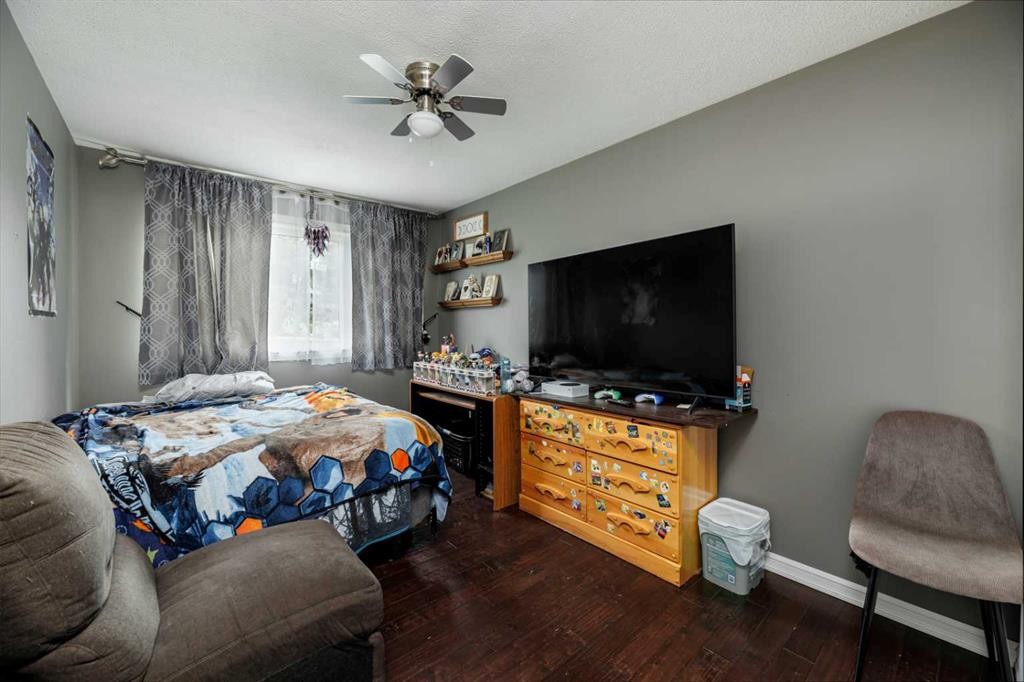 









4812


Lake

Street,
Alix,




AB
T0C 0B0

