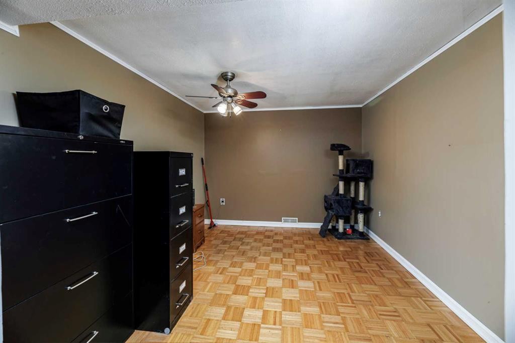 









4812


Lake

Street,
Alix,




AB
T0C 0B0

