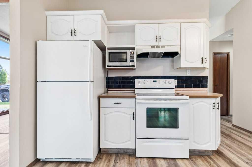 









18


Odell

Green,
Red Deer,




AB
T4P 1V4

