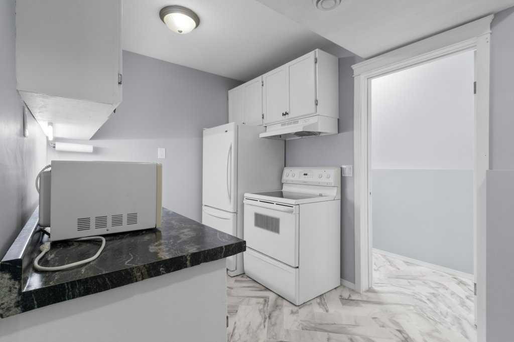 









23


Hunter

Road,
Sylvan Lake,




AB
T4S 2L6

