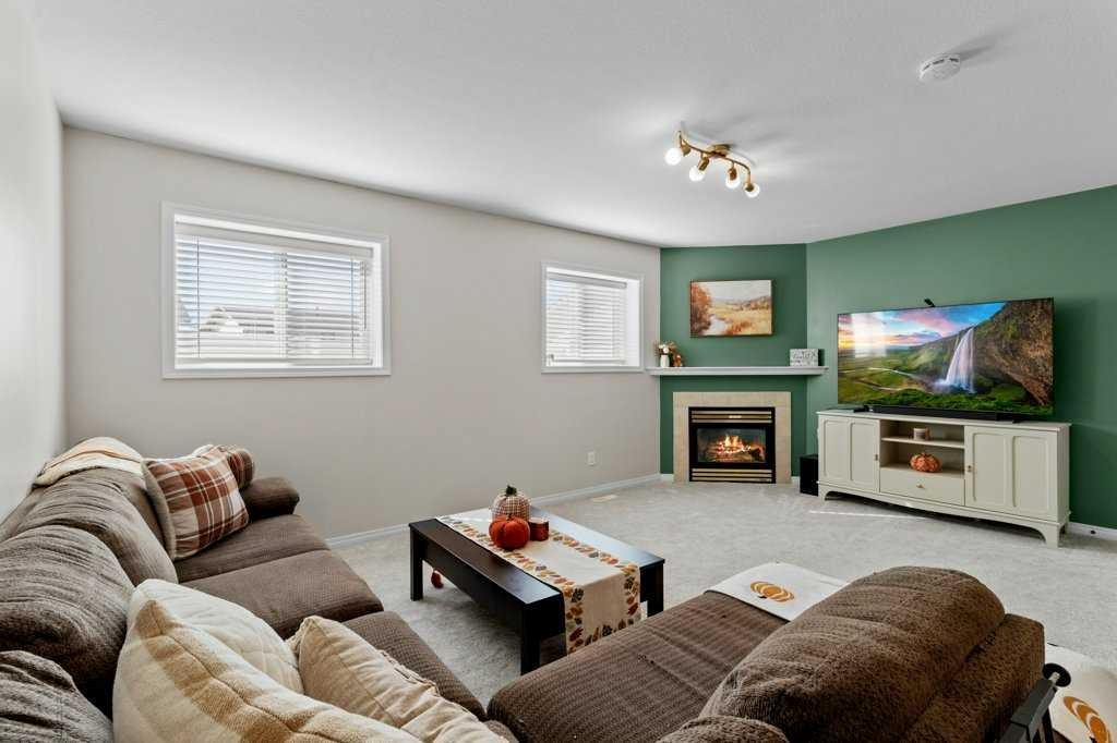 









33


Donlevy

Avenue, 45,
Red Deer,




AB
T4R 3B6

