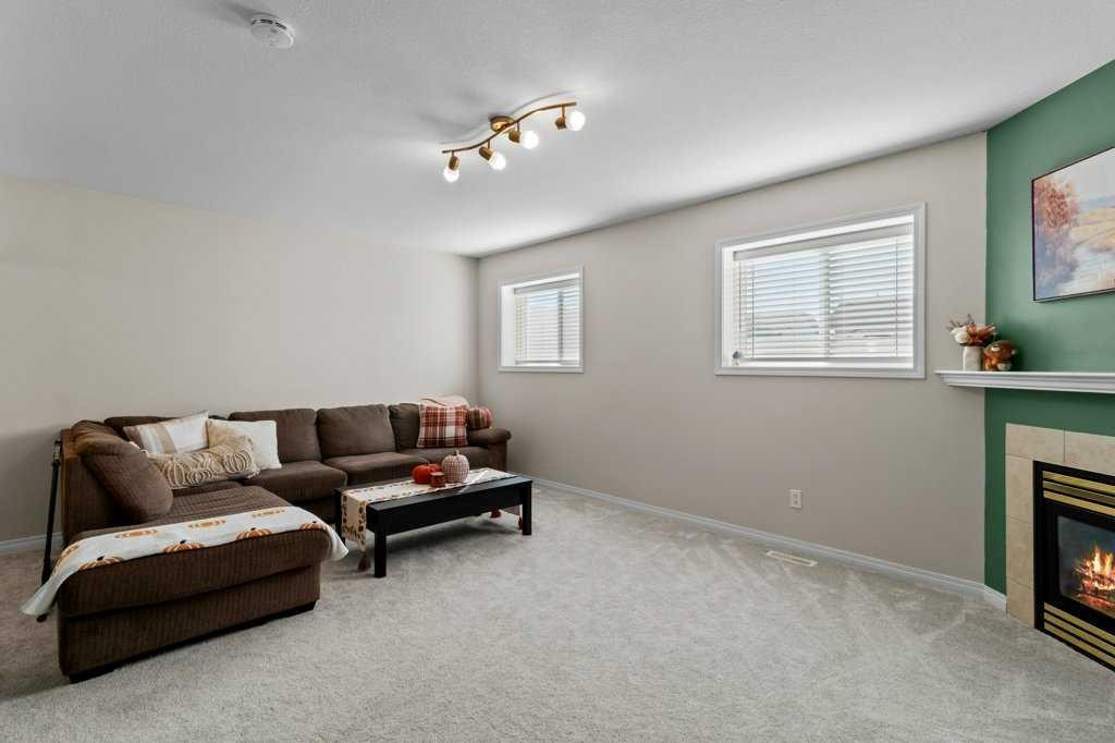 









33


Donlevy

Avenue, 45,
Red Deer,




AB
T4R 3B6

