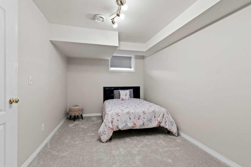 









33


Donlevy

Avenue, 45,
Red Deer,




AB
T4R 3B6

