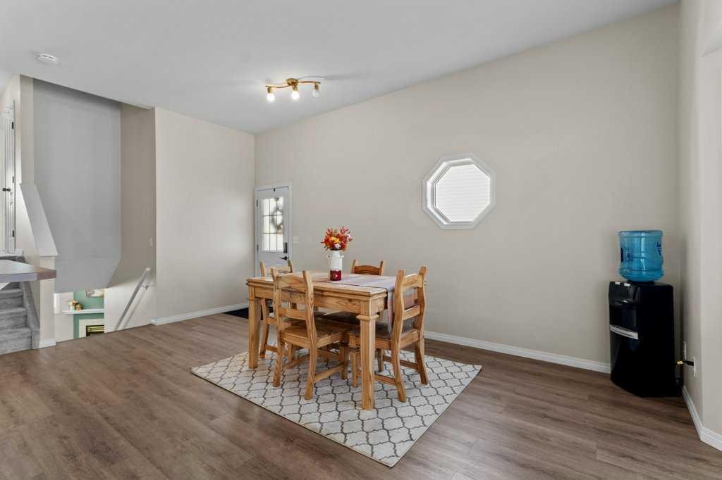 









33


Donlevy

Avenue, 45,
Red Deer,




AB
T4R 3B6

