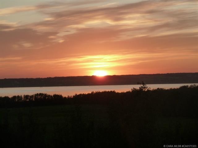 









420069


Range Road 284

, 16,
Rural Ponoka County,







AB
T4J 1R3

