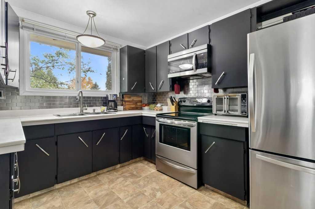 









9


Ockley

Close,
Red Deer,




AB
T4N 5A9

