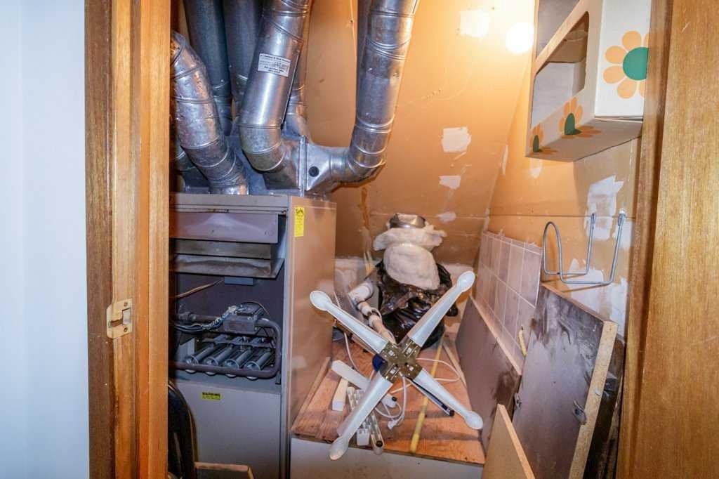 









9


Ockley

Close,
Red Deer,




AB
T4N 5A9

