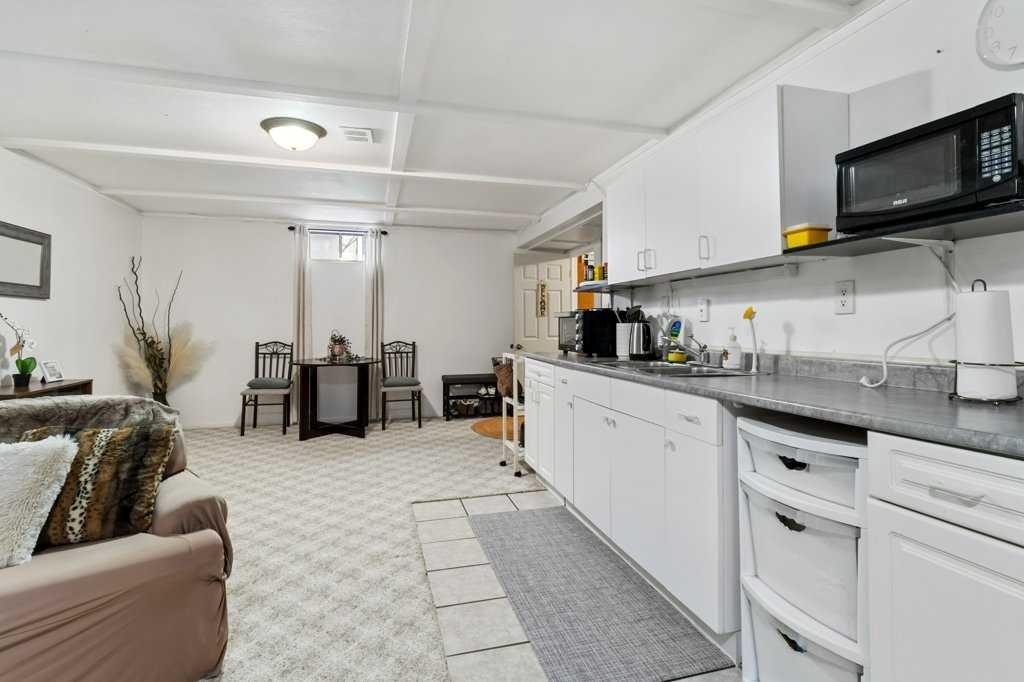 









9


Ockley

Close,
Red Deer,




AB
T4N 5A9

