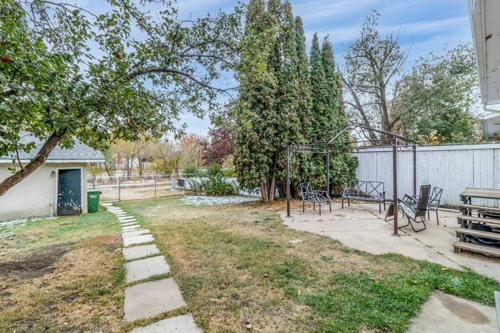 









9


Ockley

Close,
Red Deer,




AB
T4N 5A9

