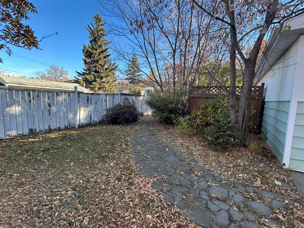 









4516


46

Street,
Camrose,




AB
T4V 1G1

