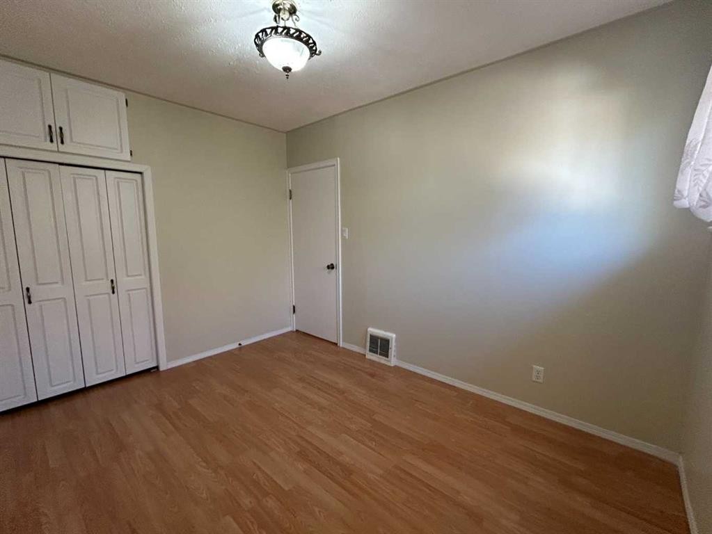 









4516


46

Street,
Camrose,




AB
T4V 1G1

