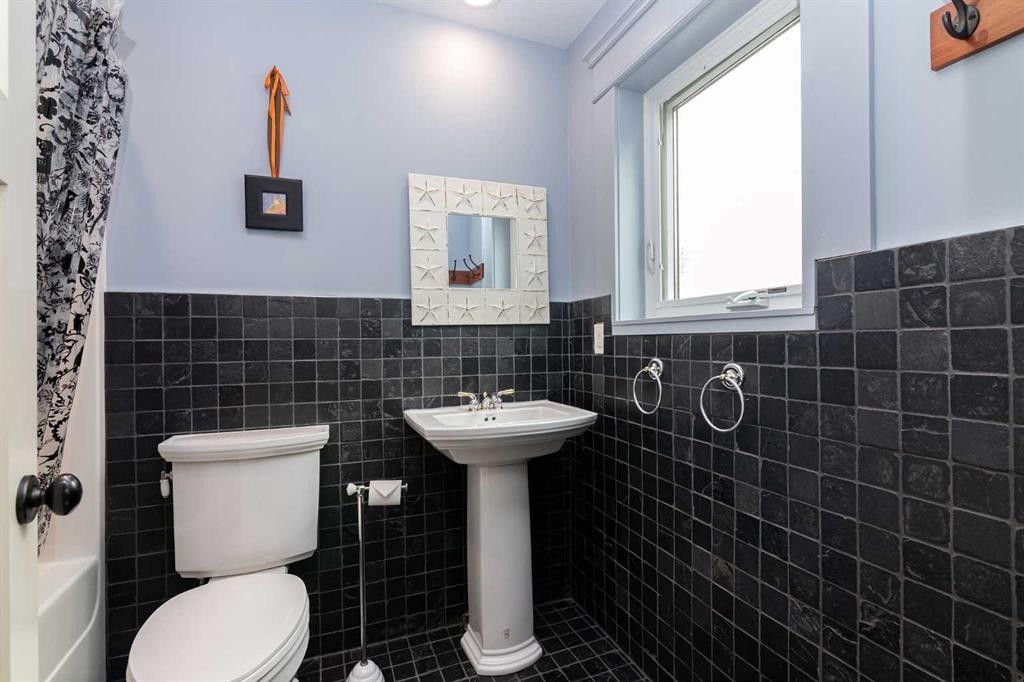 









244


Canal

Street,
Rural Ponoka County,




AB
T4L2N3

