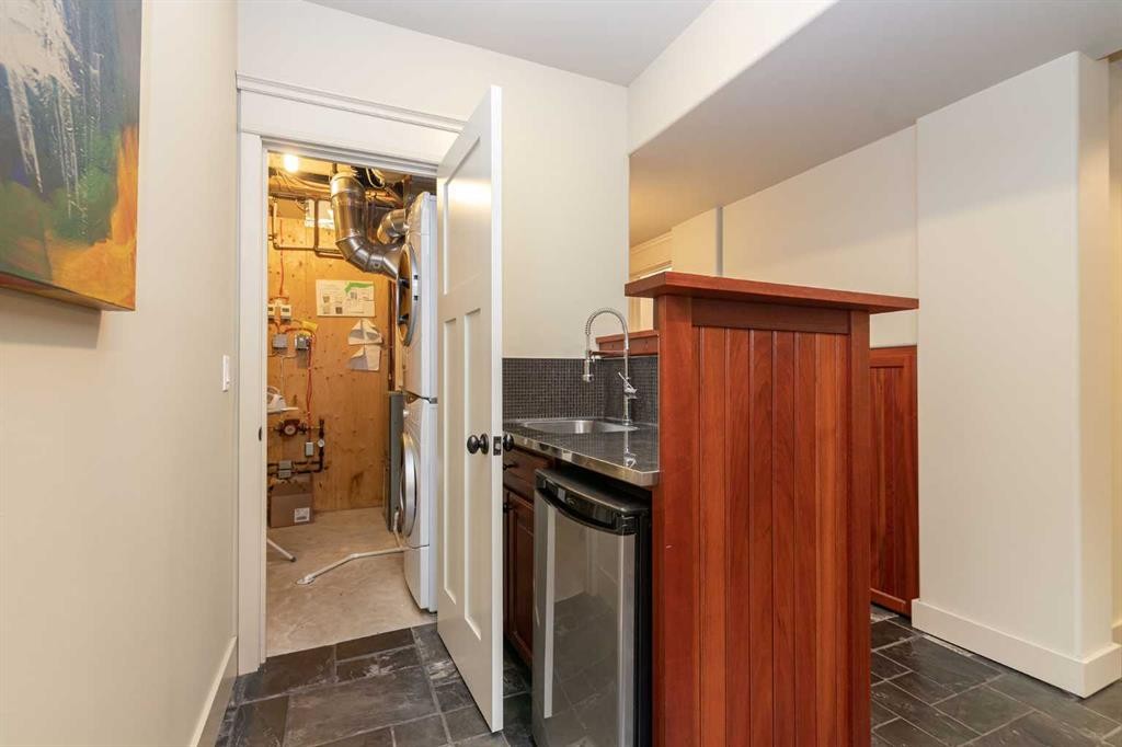 









244


Canal

Street,
Rural Ponoka County,




AB
T4L2N3

