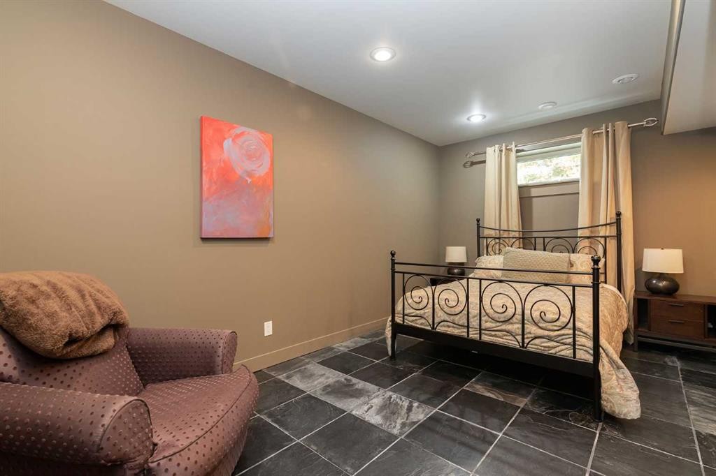 









244


Canal

Street,
Rural Ponoka County,




AB
T4L2N3

