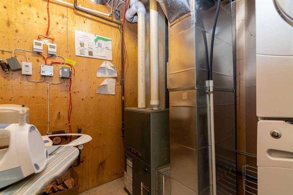 









244


Canal

Street,
Rural Ponoka County,




AB
T4L2N3

