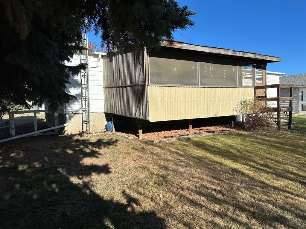 









4601


50

Avenue,
Daysland,




AB
T0B1A0

