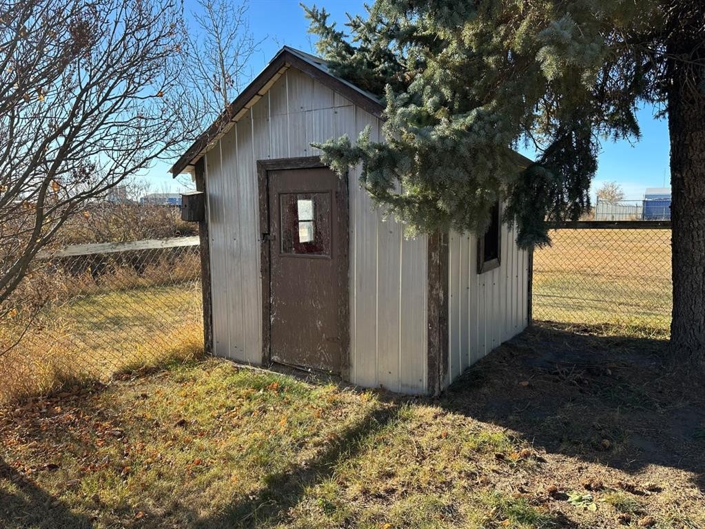 









4601


50

Avenue,
Daysland,




AB
T0B1A0

