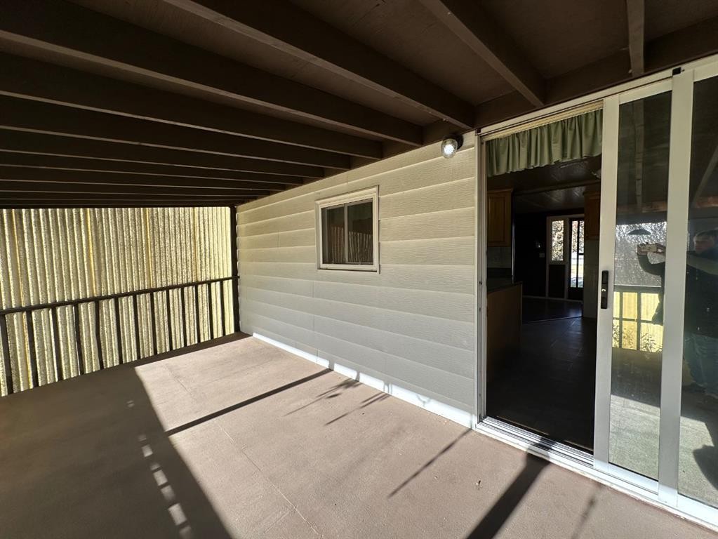 









4601


50

Avenue,
Daysland,




AB
T0B1A0

