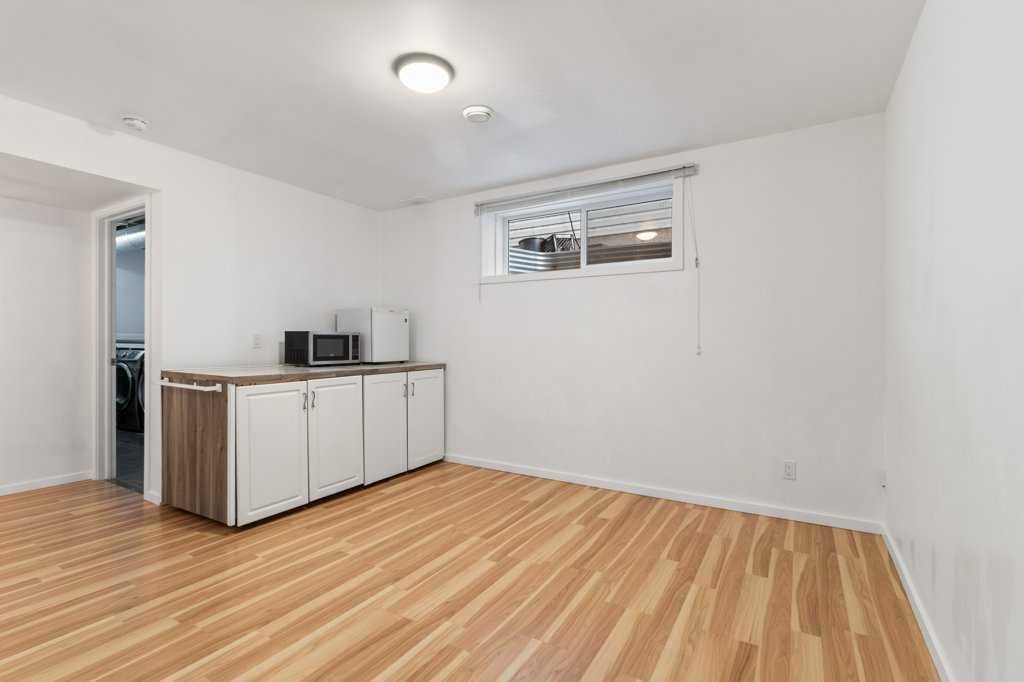 









126


Truant

Crescent,
Red Deer,




AB
T4P 0S8

