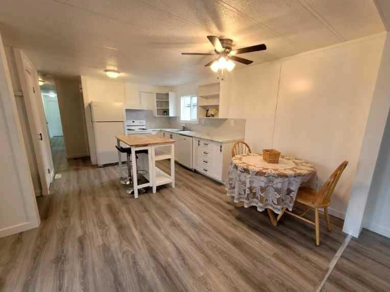 









4402


48

Avenue, Unit 27,
Sylvan Lake,




AB
T4S 1N7

