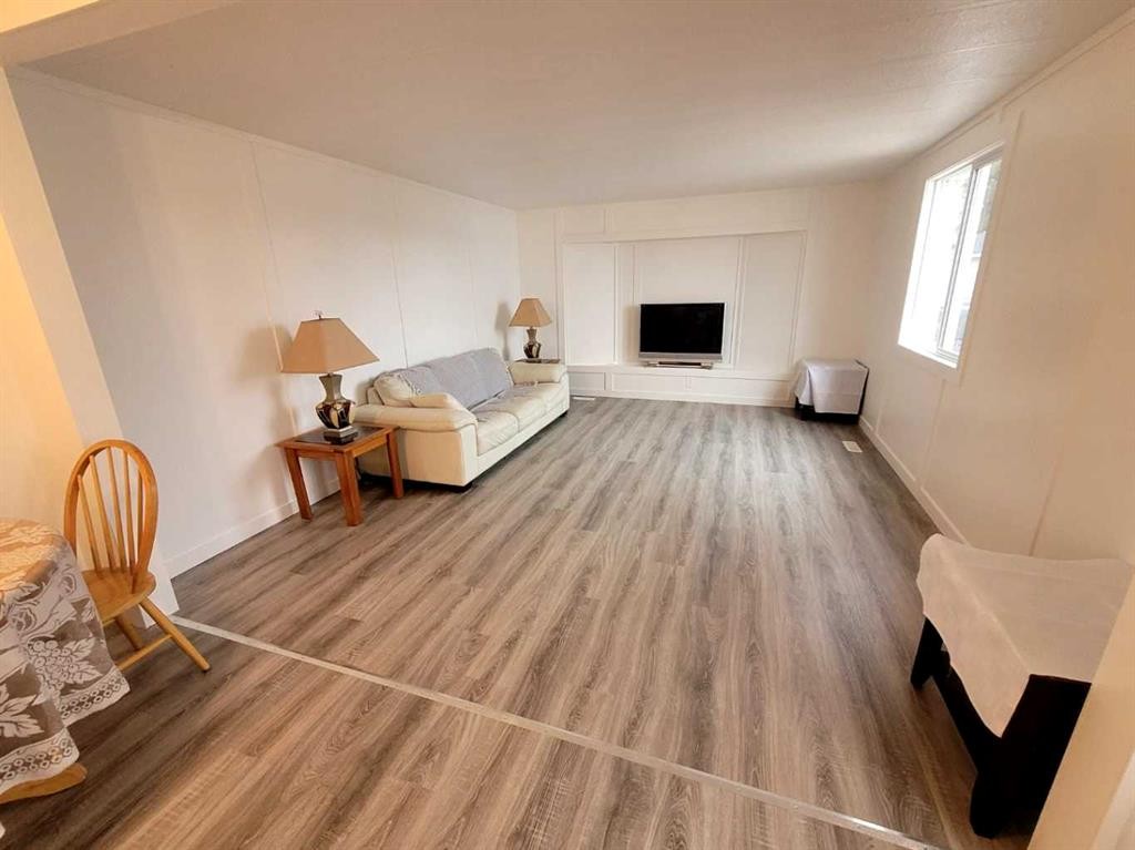 









4402


48

Avenue, Unit 27,
Sylvan Lake,




AB
T4S 1N7

