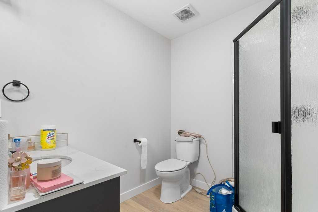 









4507


48

Avenue,
Sylvan Lake,




AB
T4S 1N8

