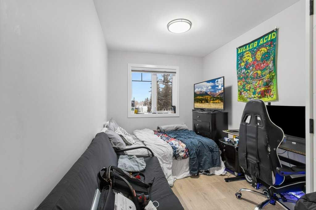 









4507


48

Avenue,
Sylvan Lake,




AB
T4S 1N8

