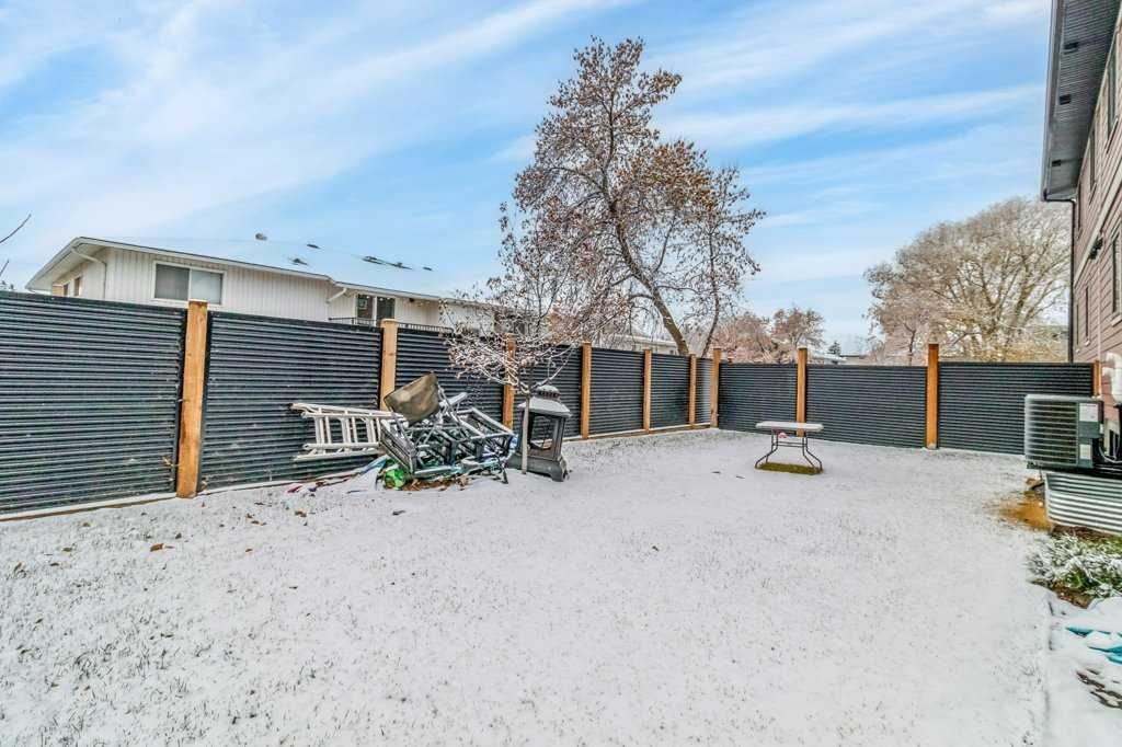 









4507


48

Avenue,
Sylvan Lake,




AB
T4S 1N8

