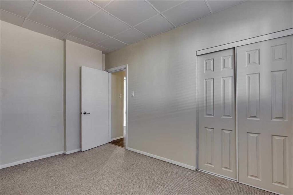 









5218


56

Avenue,
Ponoka,




AB
T4J 1G6

