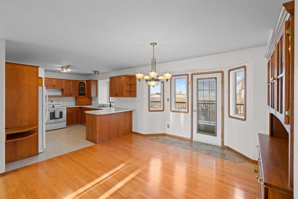 









6502


55

Avenue,
Camrose,




AB
T4V4L8

