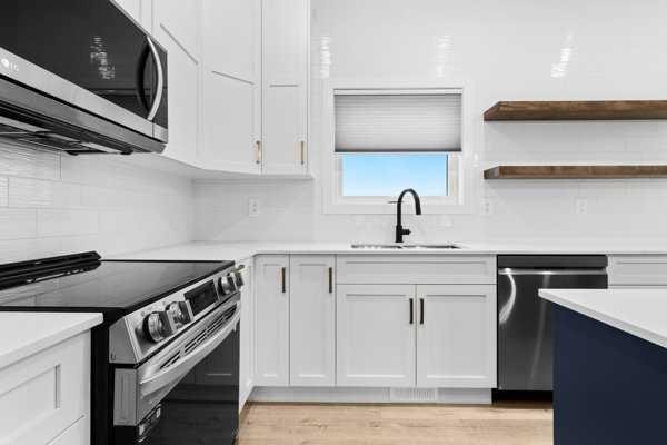 









4-4313


48

Avenue,
Sylvan Lake,




AB
T4N 1N5

