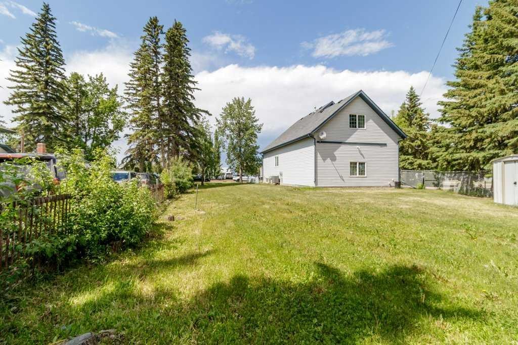 









4003


Lakeshore

Drive,
Sylvan Lake,







AB
T4S 1B9

