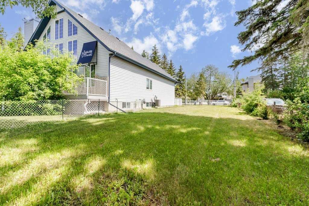 









4003


Lakeshore

Drive,
Sylvan Lake,







AB
T4S 1B9

