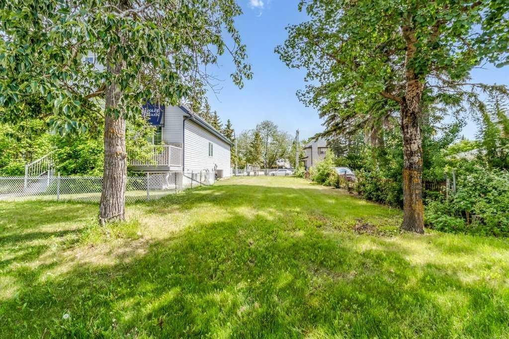 









4003


Lakeshore

Drive,
Sylvan Lake,







AB
T4S 1B9

