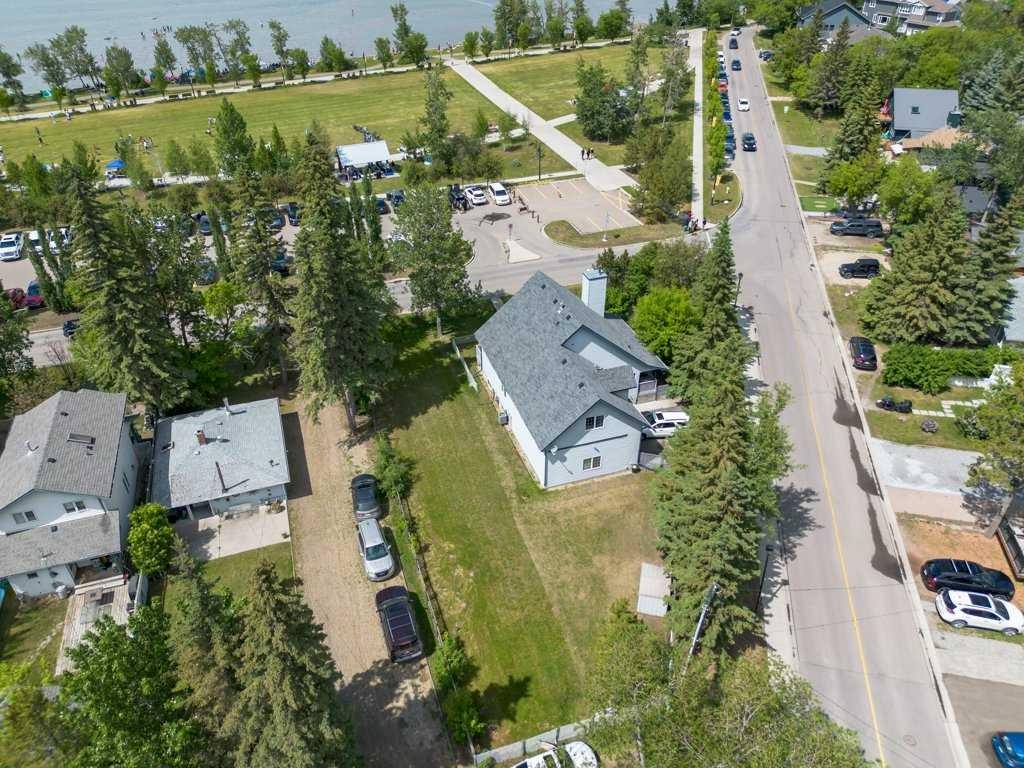









4003


Lakeshore

Drive,
Sylvan Lake,







AB
T4S 1B9

