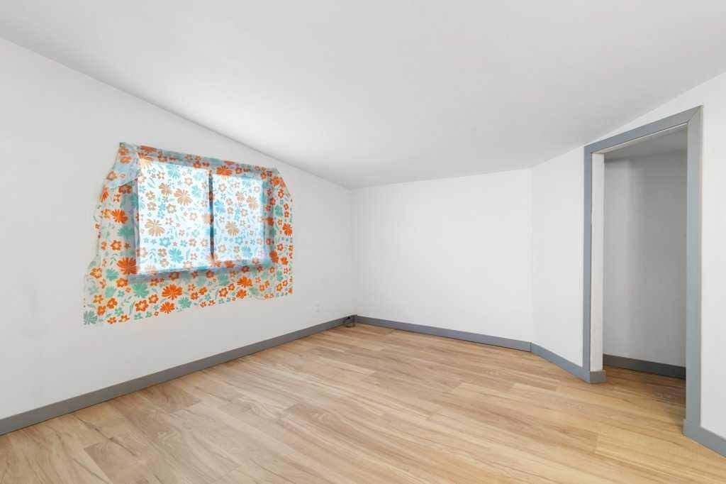 









4919


50

Avenue,
Morningside,




AB
T4L 2N5

