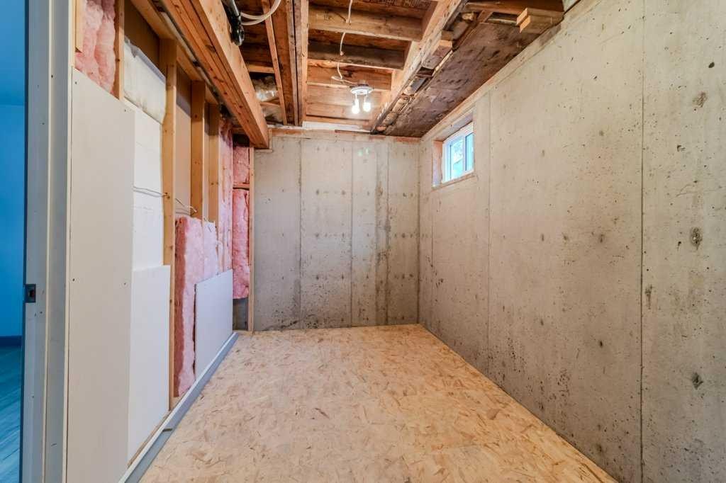 









4919


50

Avenue,
Morningside,




AB
T4L 2N5

