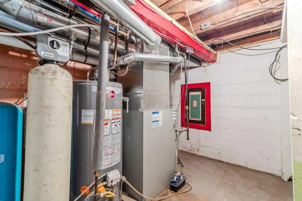 









4919


50

Avenue,
Morningside,




AB
T4L 2N5

