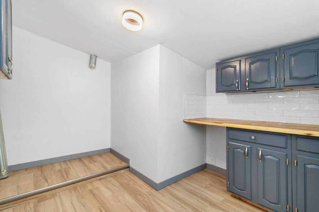 









4919


50

Avenue,
Morningside,




AB
T4L 2N5

