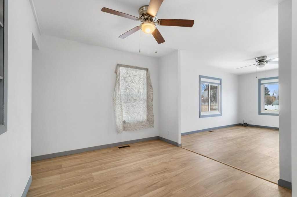 









4919


50

Avenue,
Morningside,




AB
T4L 2N5

