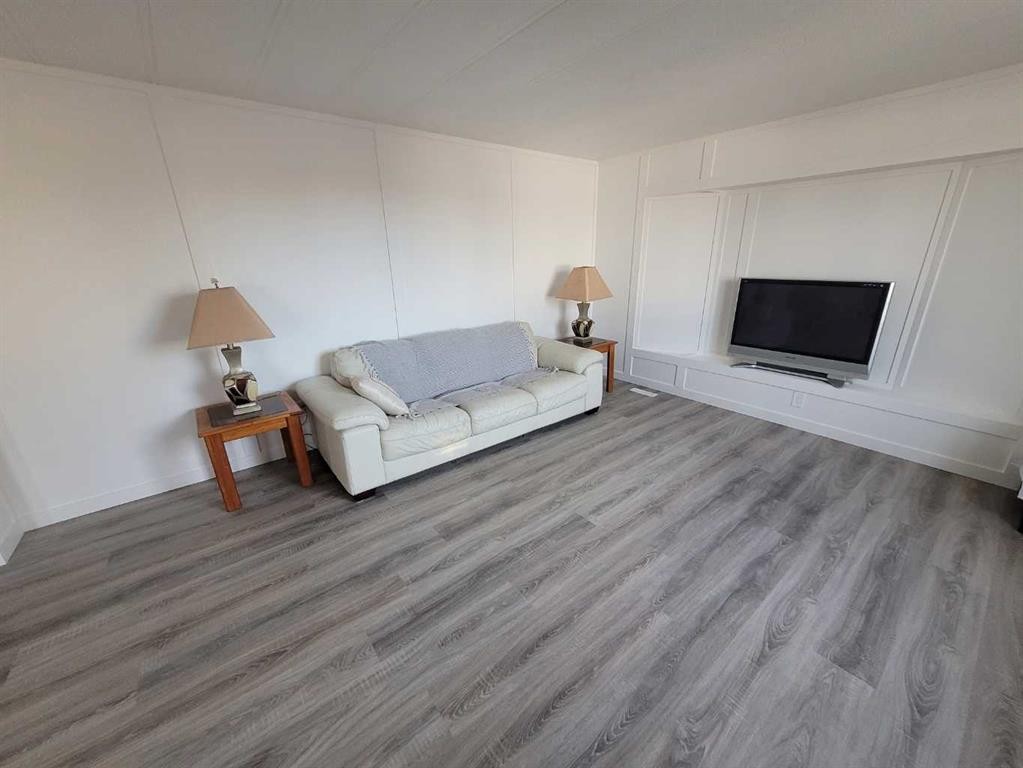 









4402


48

Avenue, Unit 27,
Sylvan Lake,




AB
T4S 1N7

