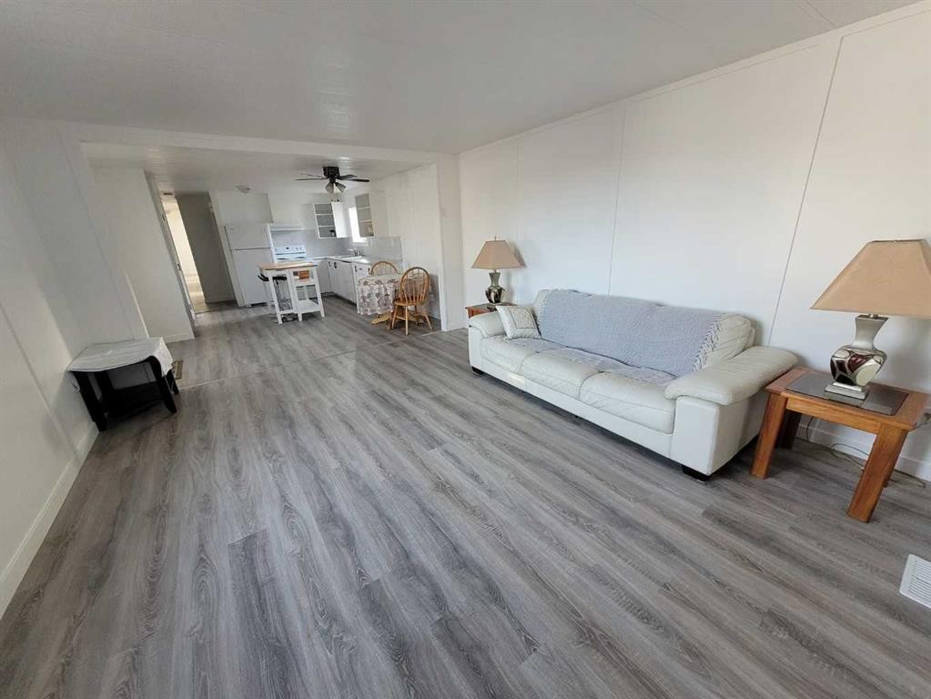 









4402


48

Avenue, Unit 27,
Sylvan Lake,




AB
T4S 1N7

